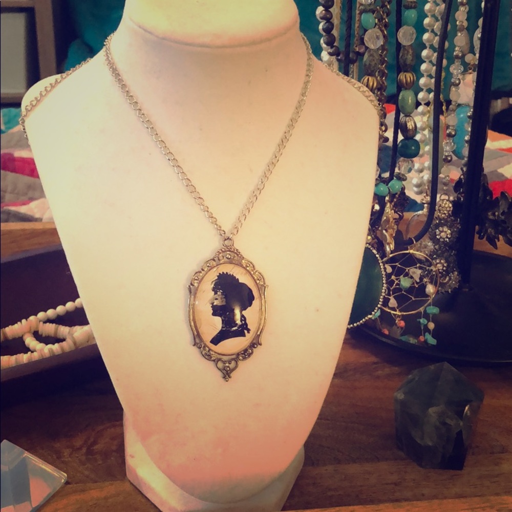 Silver and Glass Cabochon Cameo Necklace